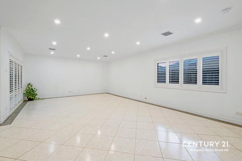 Photo - 11 Weeroona Place, Rouse Hill NSW 2155 - Image 4