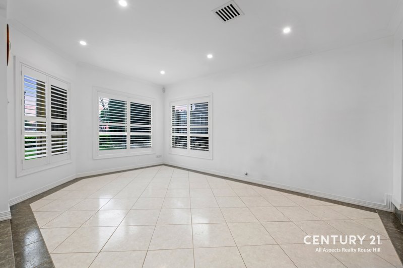 Photo - 11 Weeroona Place, Rouse Hill NSW 2155 - Image 5