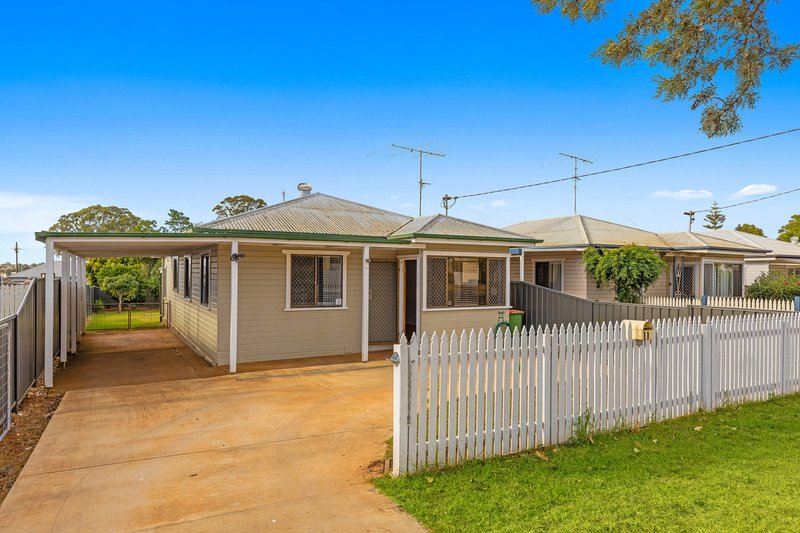 11 Weetwood Street, Newtown QLD 4350