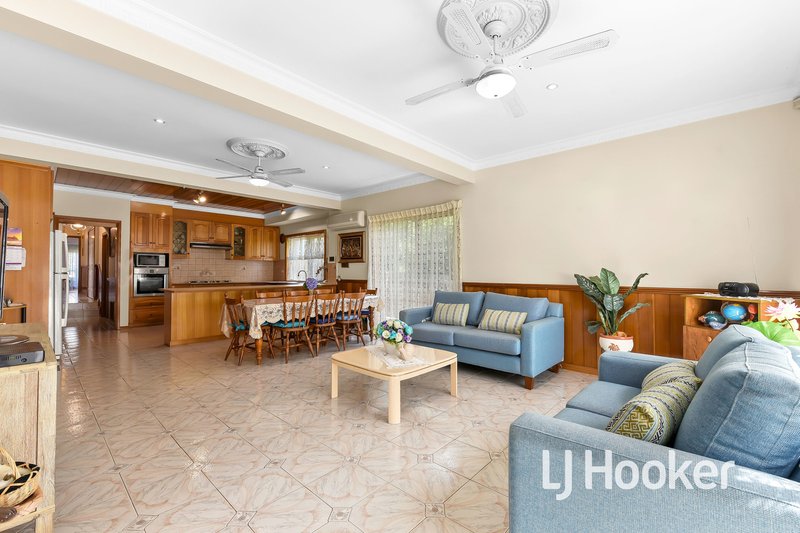 Photo - 11 Wendy Court, Hampton Park VIC 3976 - Image 7