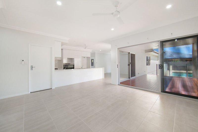 Photo - 11 Westbrook Drive, Idalia QLD 4811 - Image 1
