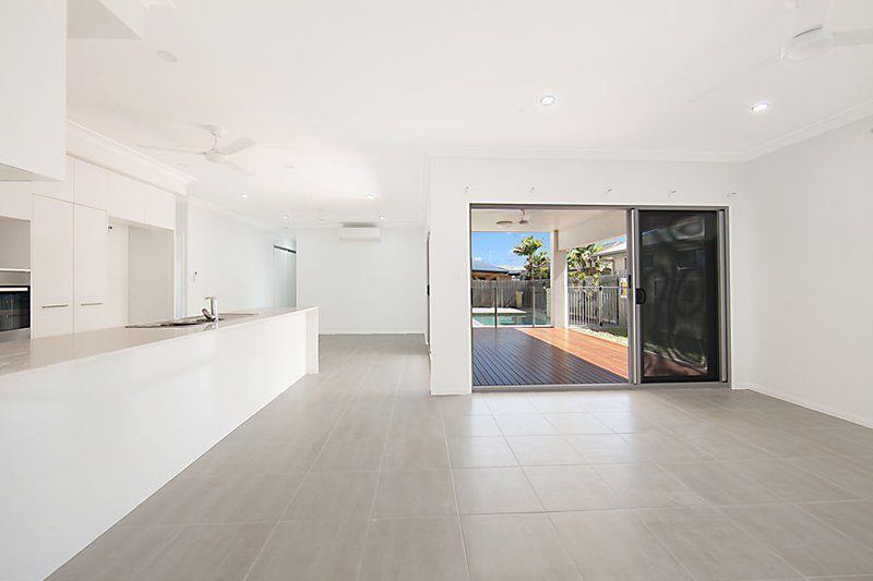 Photo - 11 Westbrook Drive, Idalia QLD 4811 - Image 2