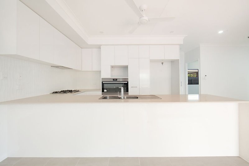Photo - 11 Westbrook Drive, Idalia QLD 4811 - Image 3