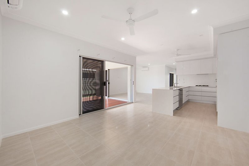 Photo - 11 Westbrook Drive, Idalia QLD 4811 - Image 4