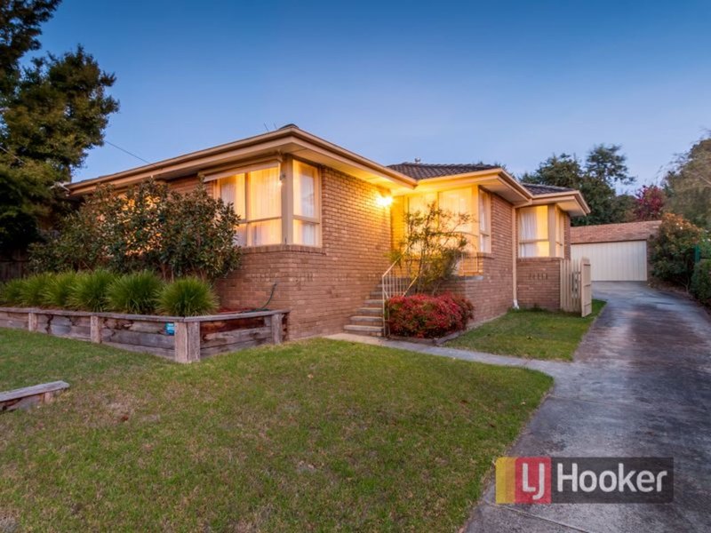 11 Westleigh Crescent, Narre Warren VIC 3805