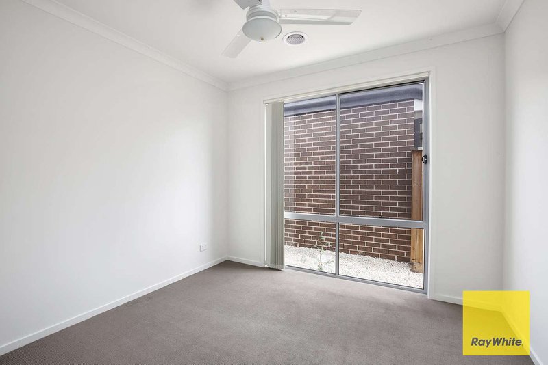 Photo - 11 Westonbury Drive, Truganina VIC 3029 - Image 8