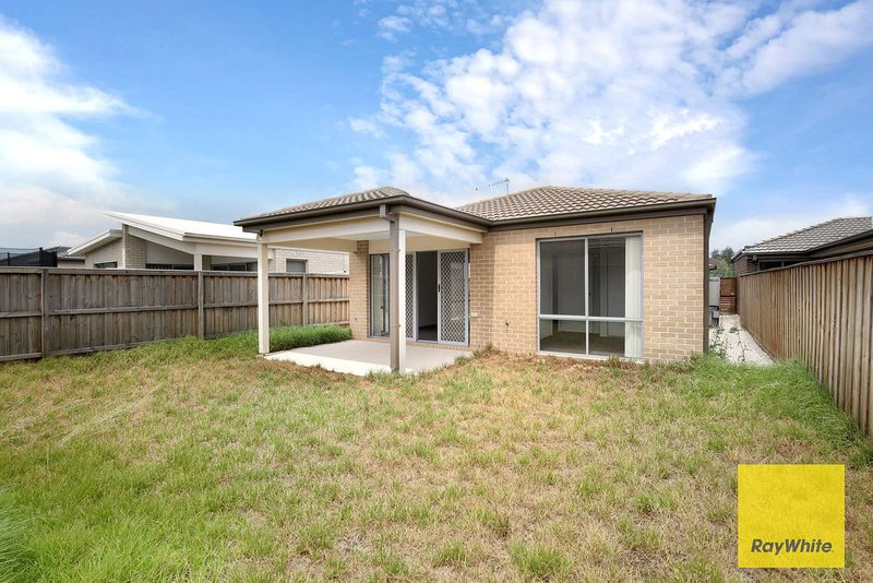 Photo - 11 Westonbury Drive, Truganina VIC 3029 - Image 9
