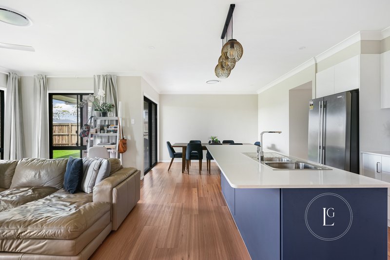 Photo - 11 Wetherby Street, Highfields QLD 4352 - Image 5