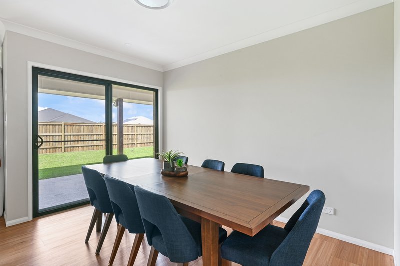 Photo - 11 Wetherby Street, Highfields QLD 4352 - Image 6