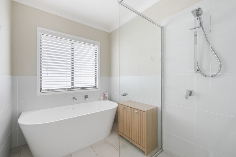 Photo - 11 Wetherby Street, Highfields QLD 4352 - Image 14