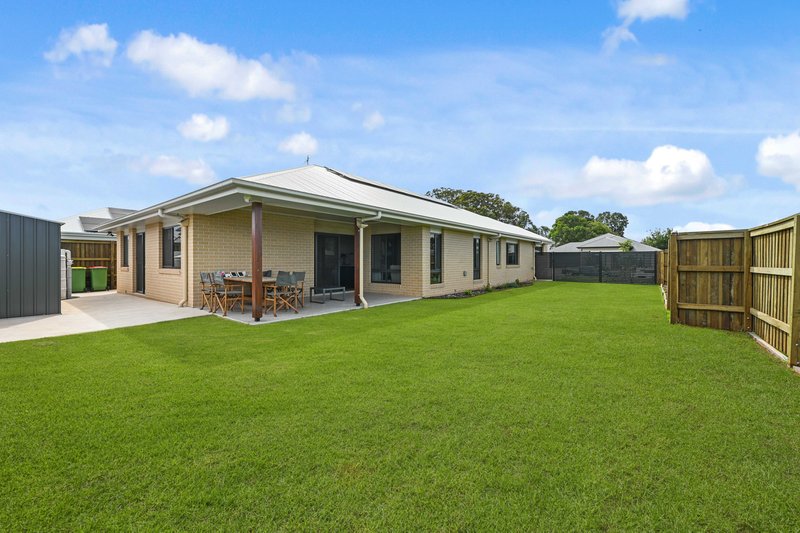 Photo - 11 Wetherby Street, Highfields QLD 4352 - Image 16