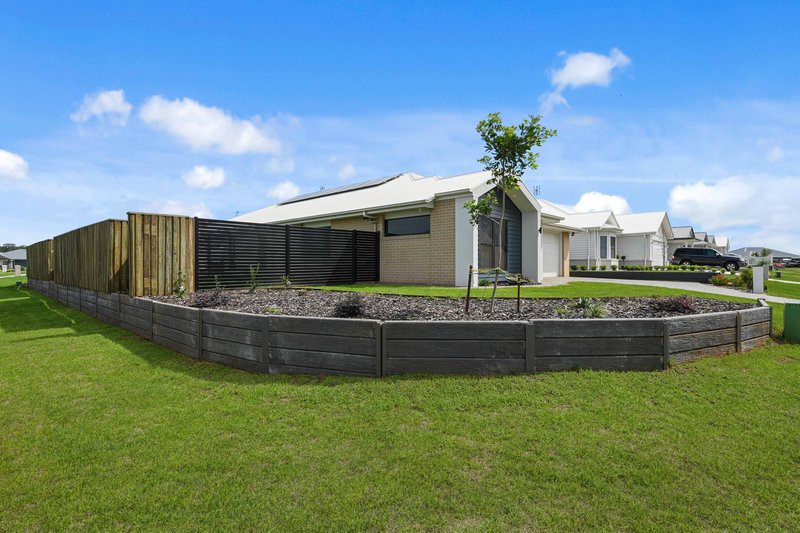 Photo - 11 Wetherby Street, Highfields QLD 4352 - Image 17