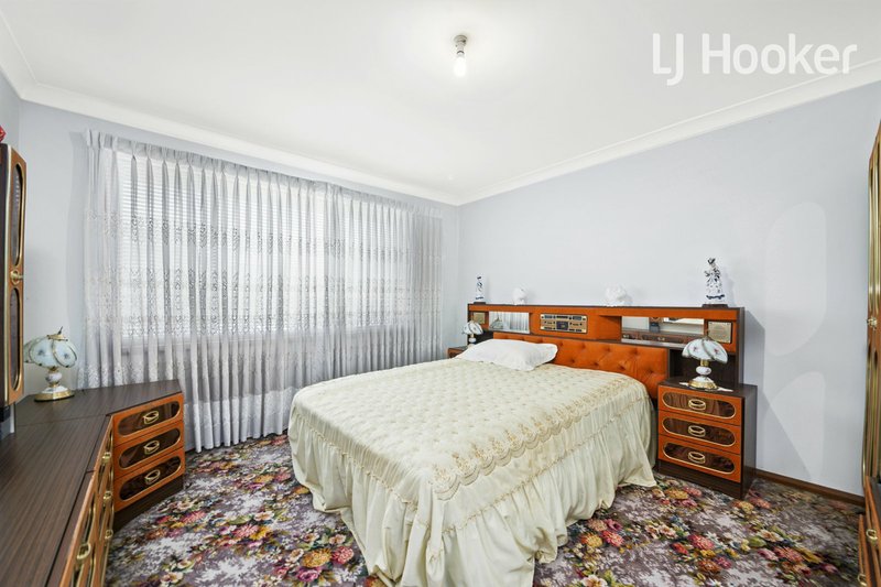 Photo - 11 Wheatley Street, St Johns Park NSW 2176 - Image 10