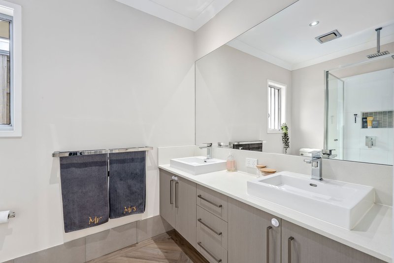 Photo - 11 Whimbrel Avenue, Upper Coomera QLD 4209 - Image 6