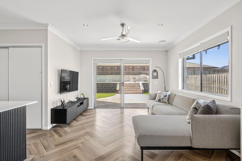Photo - 11 Whimbrel Avenue, Upper Coomera QLD 4209 - Image 8