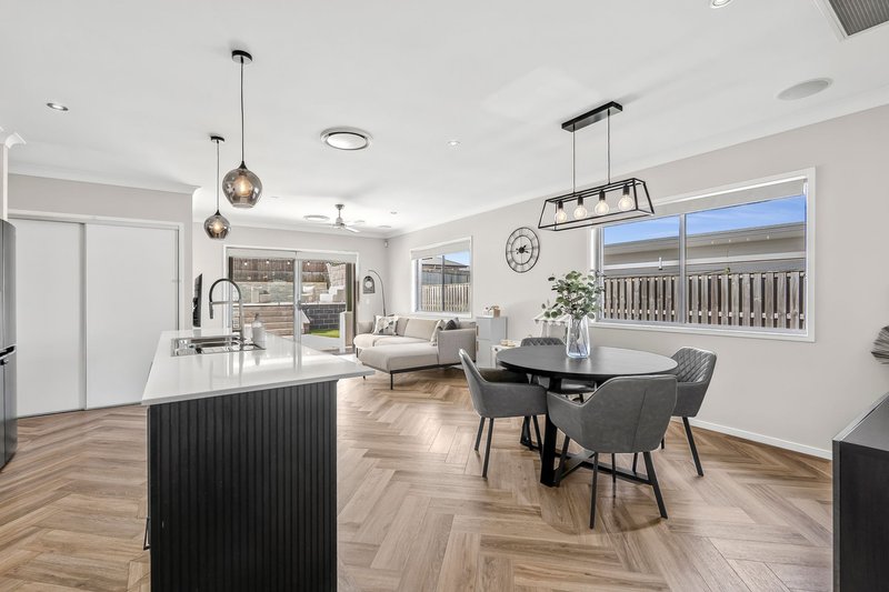 Photo - 11 Whimbrel Avenue, Upper Coomera QLD 4209 - Image 12