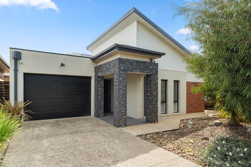 11 Whimbrel Way, Cowes VIC 3922