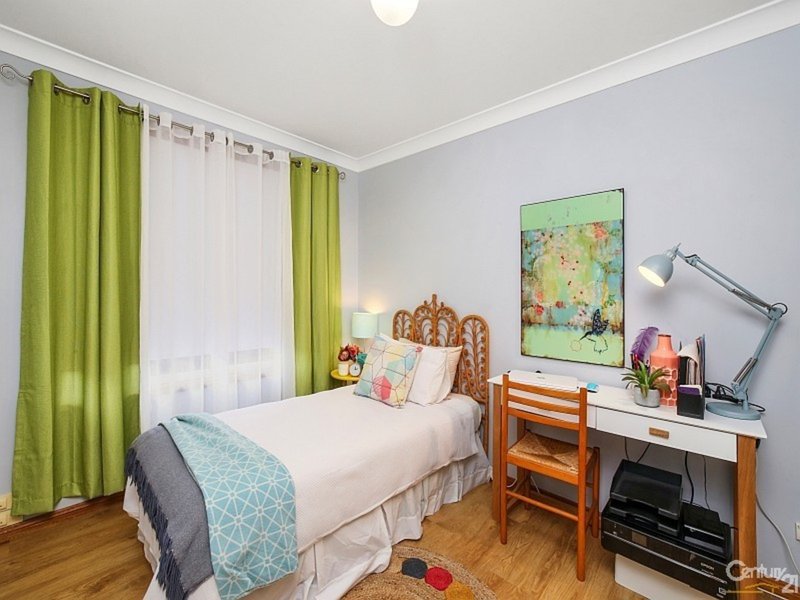 Photo - 1/1 White Cedar Close, Green Point NSW 2251 - Image 5