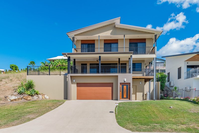 Photo - 11 Whitehaven Crescent, Cannonvale QLD 4802 - Image 2