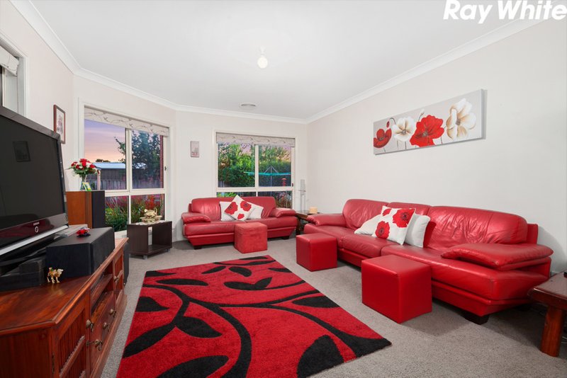 Photo - 11 Whiteley Way, Pakenham VIC 3810 - Image 11