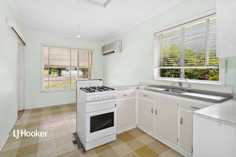 Photo - 11 Whittaker Drive, Modbury SA 5092 - Image 3