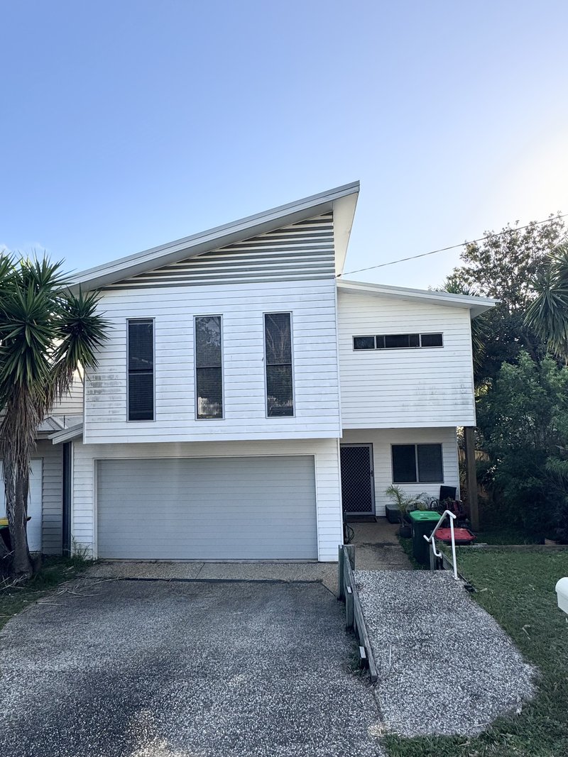 Photo - 11 Wighton Street, Sandgate QLD 4017 - Image 1