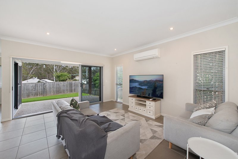 Photo - 11 Wighton Street, Sandgate QLD 4017 - Image 5
