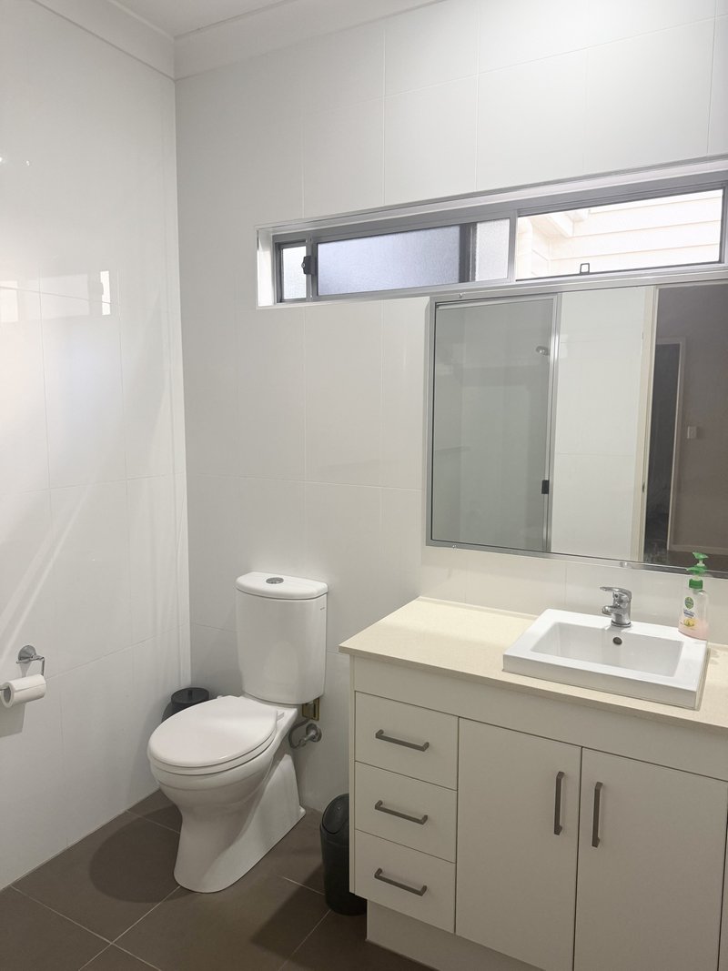 Photo - 11 Wighton Street, Sandgate QLD 4017 - Image 6