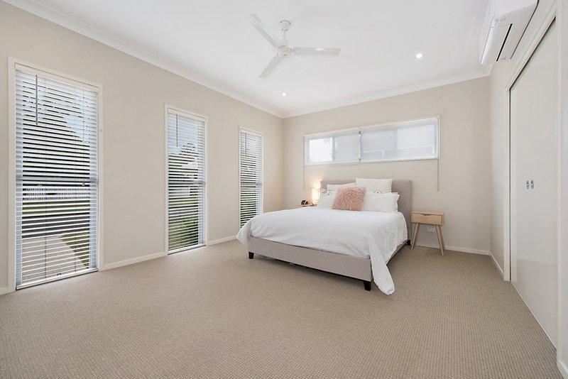 Photo - 11 Wighton Street, Sandgate QLD 4017 - Image 8