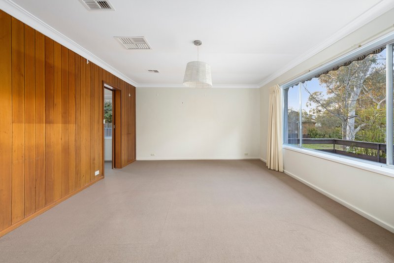 Photo - 11 Williamson Street, Holder ACT 2611 - Image 6