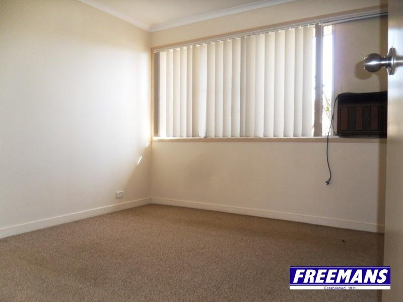 Photo - 11 Willowglen Street, Kingaroy QLD 4610 - Image 14