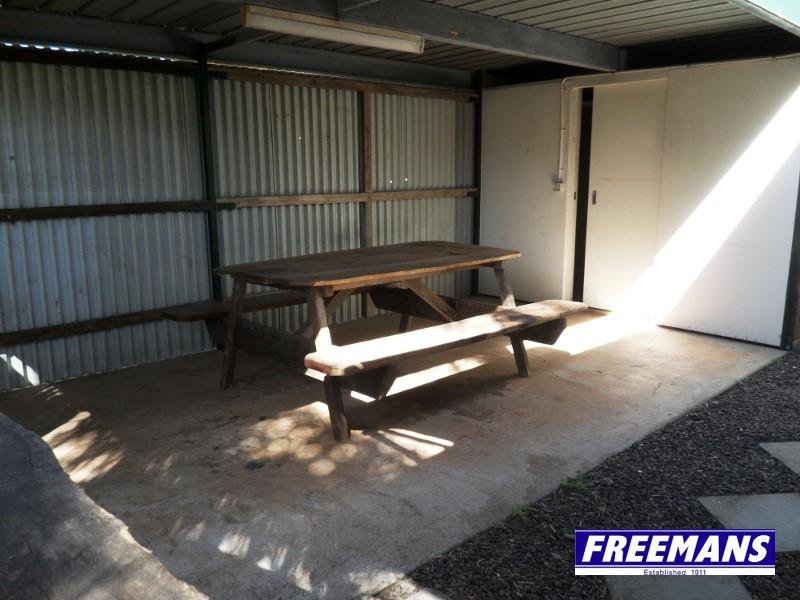 Photo - 11 Willowglen Street, Kingaroy QLD 4610 - Image 19