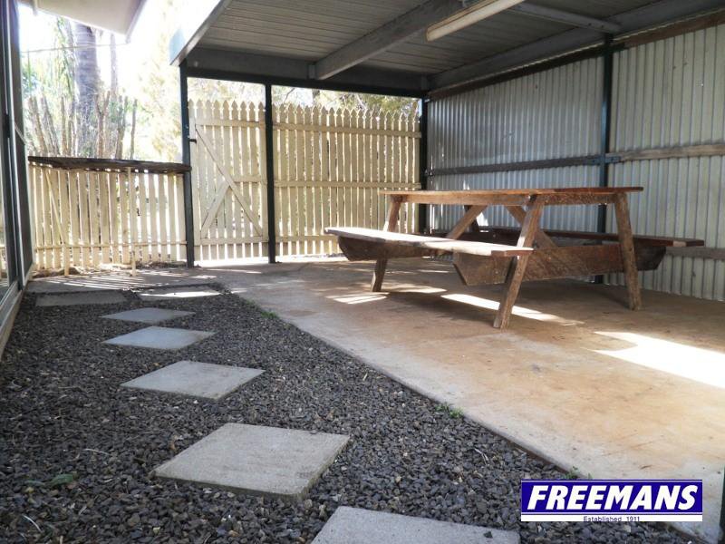 Photo - 11 Willowglen Street, Kingaroy QLD 4610 - Image 20