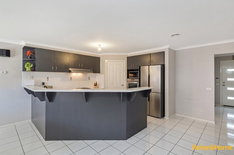 Photo - 11 Wills Terrace, Burnside Heights VIC 3023 - Image 3