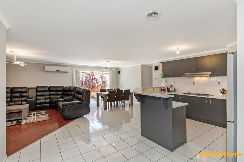 Photo - 11 Wills Terrace, Burnside Heights VIC 3023 - Image 4