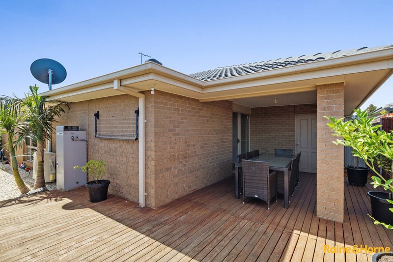 Photo - 11 Wills Terrace, Burnside Heights VIC 3023 - Image 11