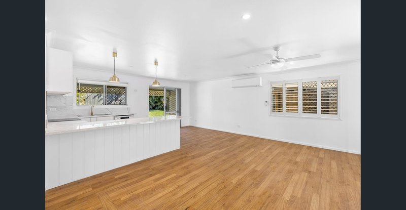 Photo - 11 Wilpowell Street, Oxley QLD 4075 - Image 4