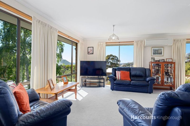 Photo - 11 Windhaven Court, Blackmans Bay TAS 7052 - Image 4