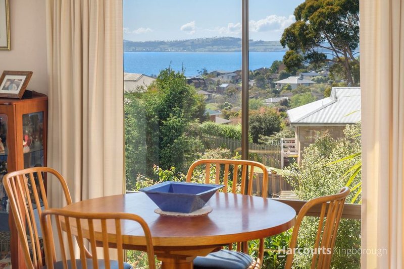 Photo - 11 Windhaven Court, Blackmans Bay TAS 7052 - Image 9