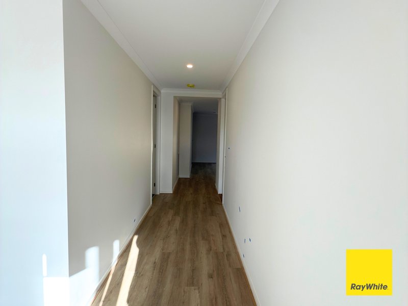 Photo - 11 Windjammer Street, Tarneit VIC 3029 - Image 2