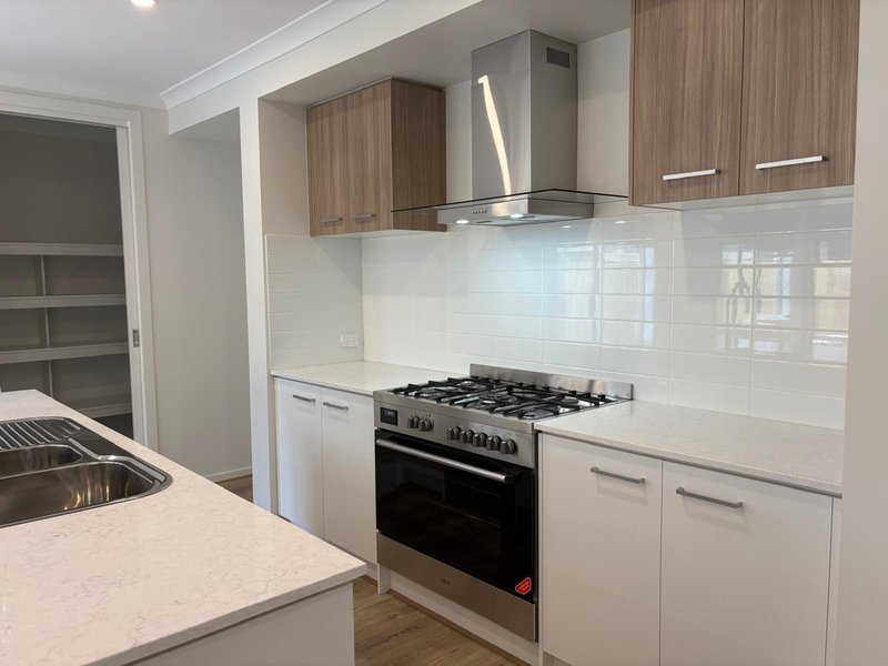 Photo - 11 Windjammer Street, Tarneit VIC 3029 - Image 7