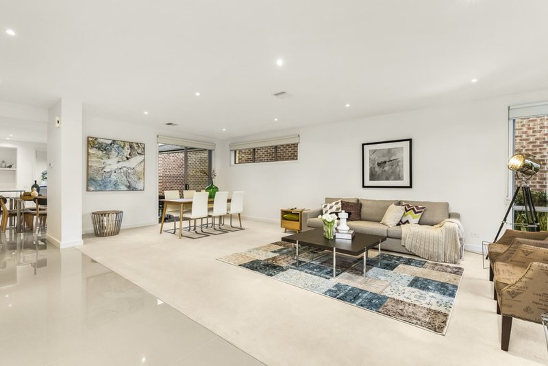 Photo - 11 Windy Hill Drive, Mulgrave VIC 3170 - Image 5