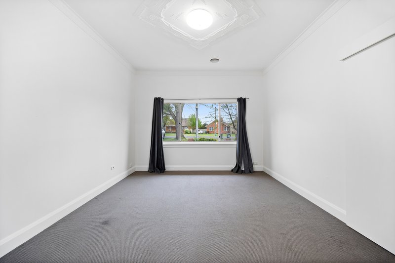 Photo - 11 Winter Street, Redan VIC 3350 - Image 10