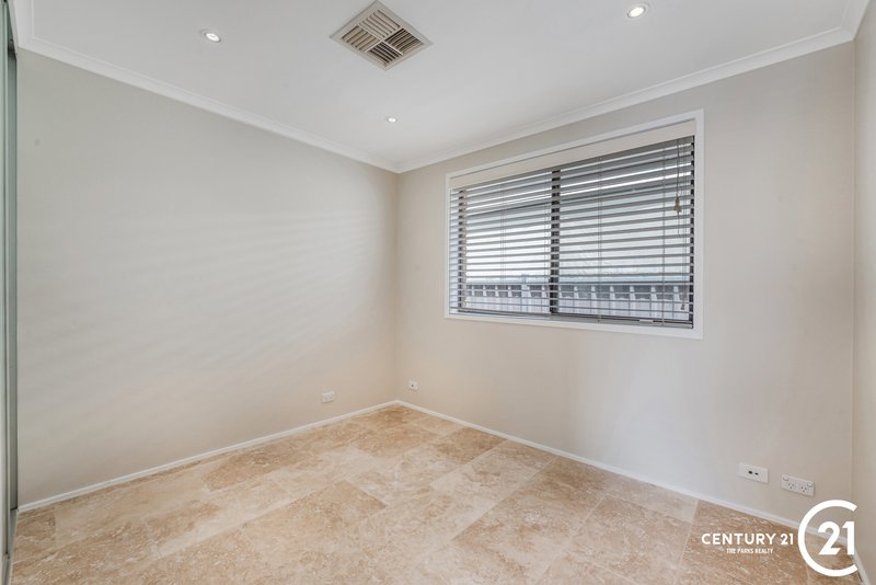 Photo - 11 Winton Avenue, Edensor Park NSW 2176 - Image 11