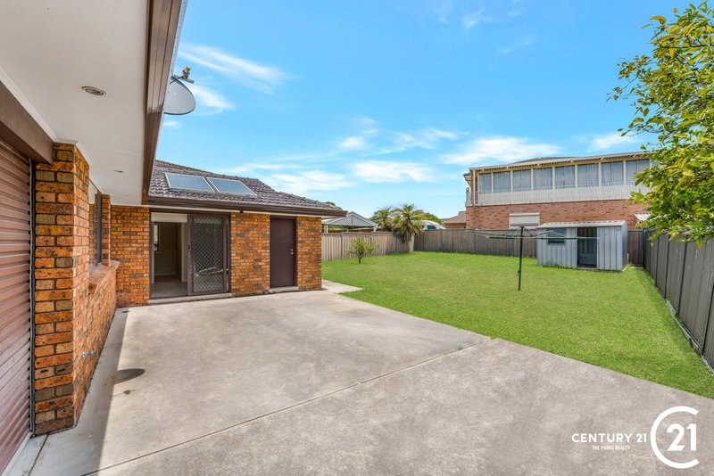 Photo - 11 Winton Avenue, Edensor Park NSW 2176 - Image 14