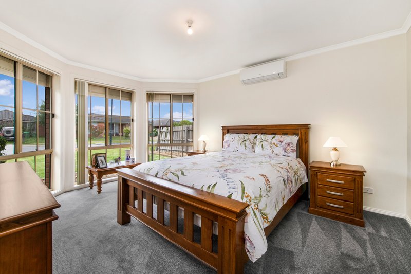 Photo - 11 Wisteria Court, Pakenham VIC 3810 - Image 6