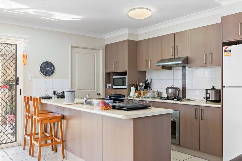 Photo - 11 Wollemi Court, Morayfield QLD 4506 - Image 4