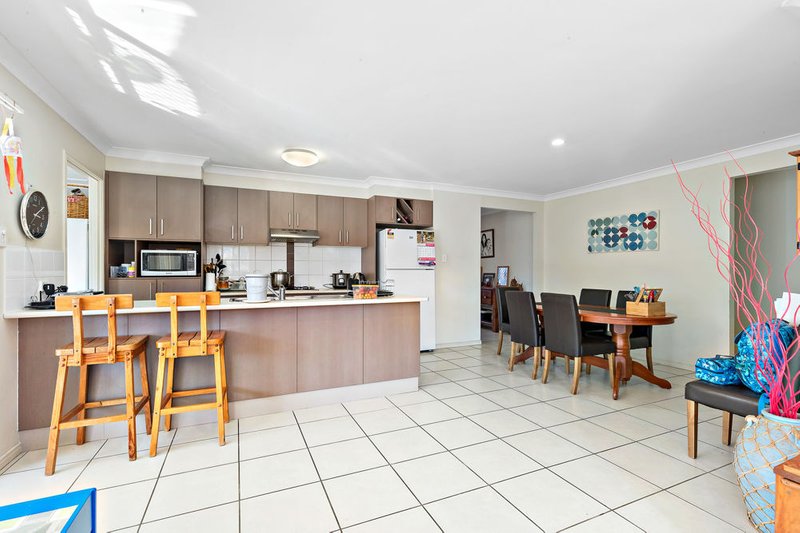 Photo - 11 Wollemi Court, Morayfield QLD 4506 - Image 6