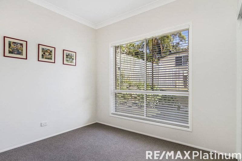 Photo - 11 Wollumbin Place, Narangba QLD 4504 - Image 11