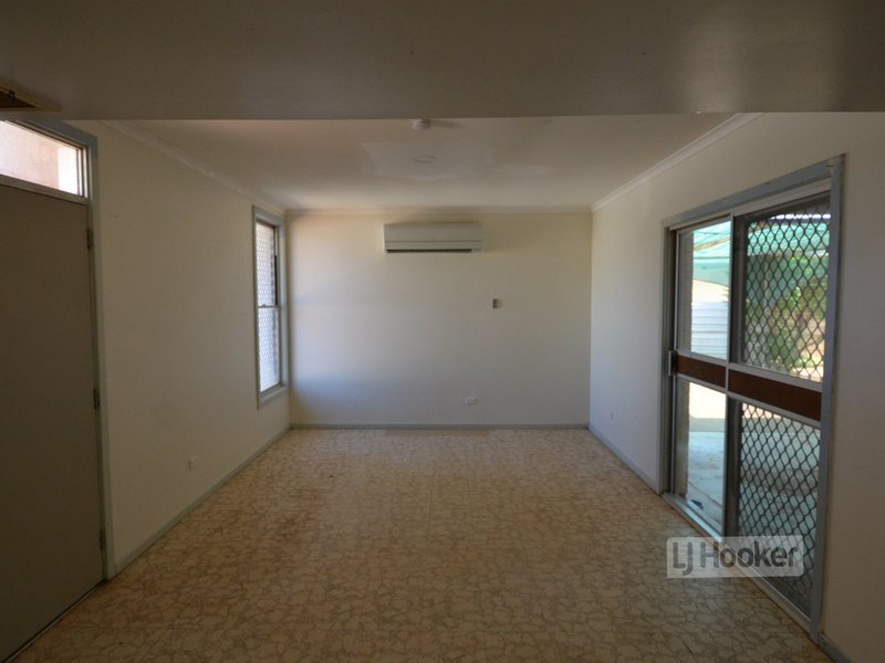 Photo - 11 Wolseley Street, Tennant Creek NT 0860 - Image 4